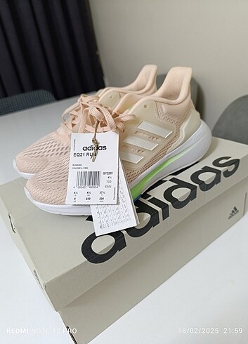 Beden Orjinal adidas ayakkabı