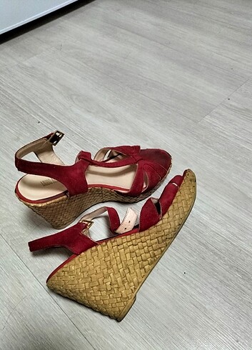 Platform topuk sandalet