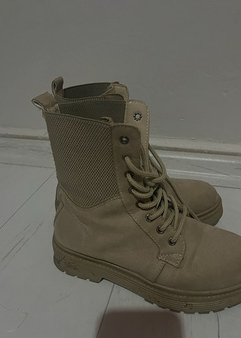 Cat Bej Süet Kadın Botlar Blok Topuklu