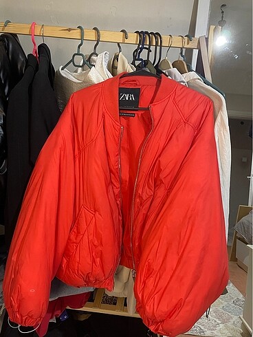 Zara Bomber