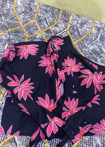 Çiçek Desenli Kadın Gömlek - Görsel 2