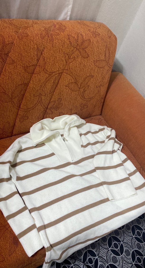 Kadın Bej Boğazlı Triko Kazak - Görsel 2