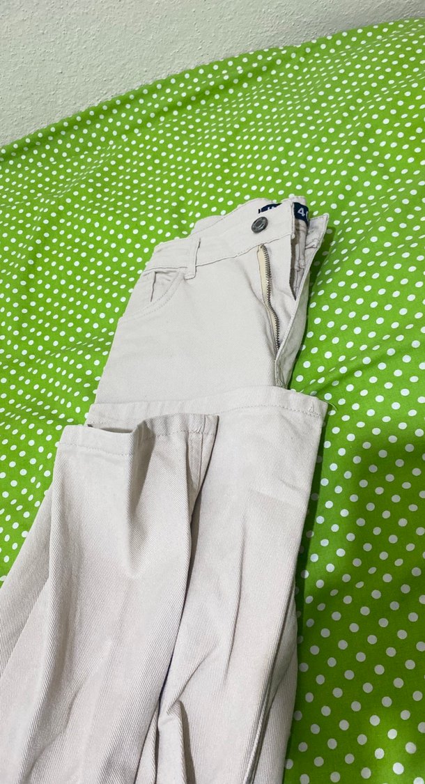 Düğmeli Bej Kadın Pamuk Pantolon - Görsel 3