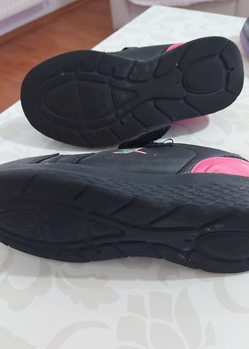 31 Beden Kız Çocuk Siyah-Pembe Spor Ayakkabı