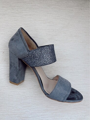 37 Beden gri Renk Nine West Çok Şık Kalın Topuklu Ayakkabı