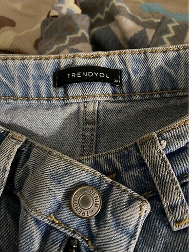 Trendyol & Milla Trendyolmilla yırtık jean