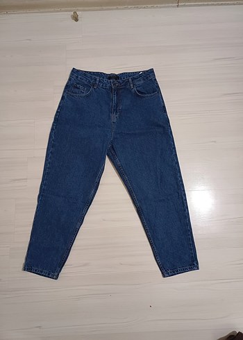 Trendyol man boyfriend lacivert taşlamalı pantolon