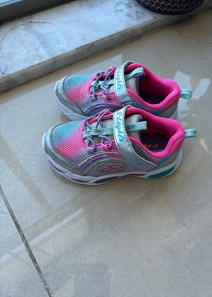 Skechers ışıklı ayakkabı - Görsel 2