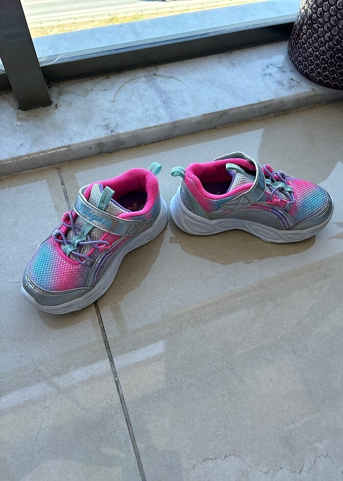 Skechers ışıklı ayakkabı - Görsel 3