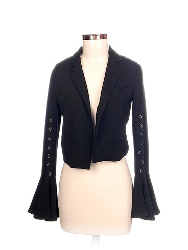 Bershka Blazer %70 İndirimli.