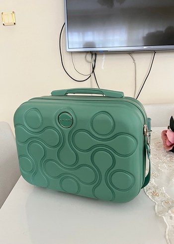 Yeşil Kadın Makyaj Çantası - Görsel 2