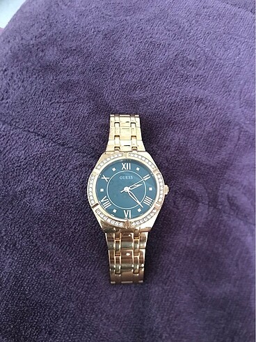 Guess gold saat