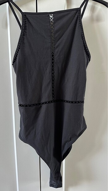 H&M çıt çıtlı body