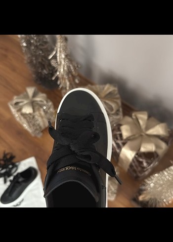 Alexander McQueen 38