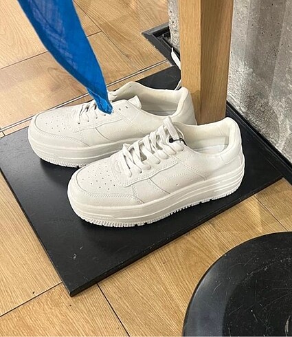 Bershka sneaker