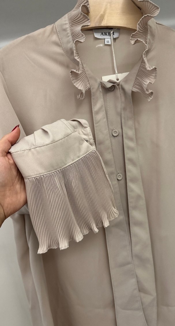 Aker Bej Fırfırlı Uzun Kollu Kadın Gömlek - Görsel 3