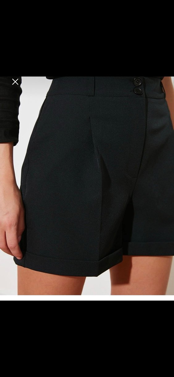 Siyah pileli dokuma yüksek Bel Mini Şort - Görsel 2