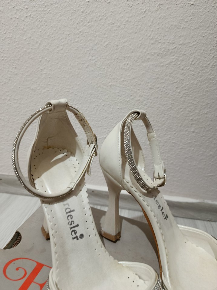 Kadın  topuklu ayakkabı - Görsel 3