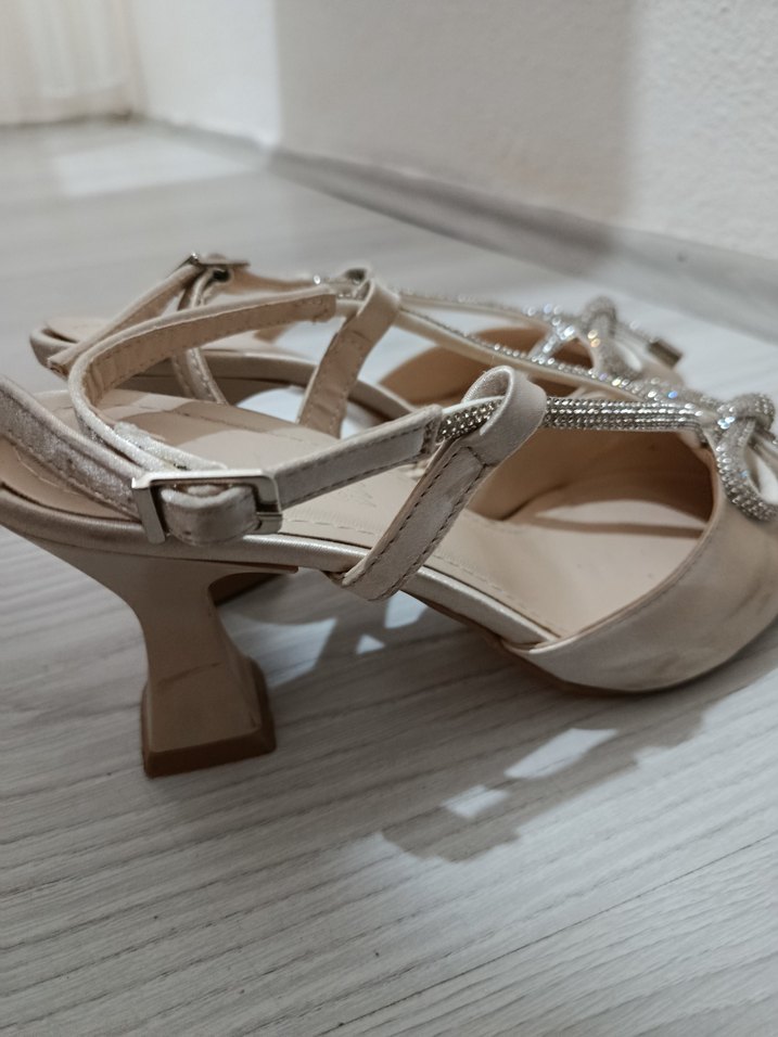 Kadın  topuklu ayakkabı - Görsel 3