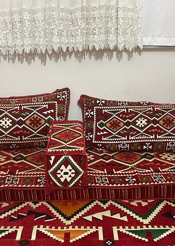 Desenli Bordo Klasik Yastık ve Kılıf Seti - Görsel 5