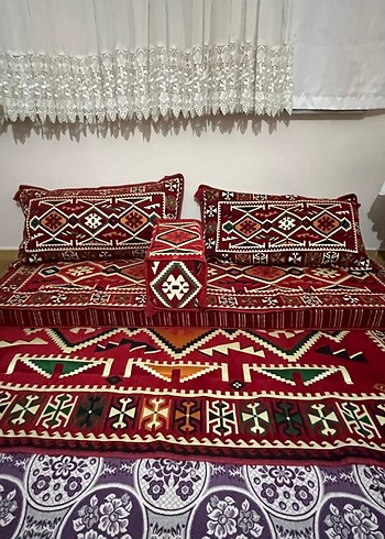 Desenli Bordo Klasik Yastık ve Kılıf Seti - Görsel 3