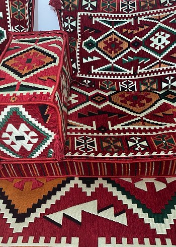 Desenli Bordo Klasik Yastık ve Kılıf Seti - Görsel 4