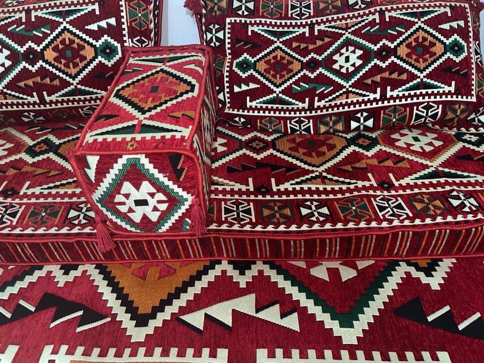 Desenli Bordo Klasik Yastık ve Kılıf Seti - Görsel 4