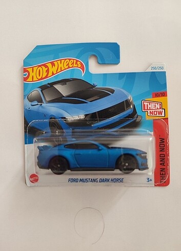 HOT WHEELS FORD MUSTANG DARK HORSE 