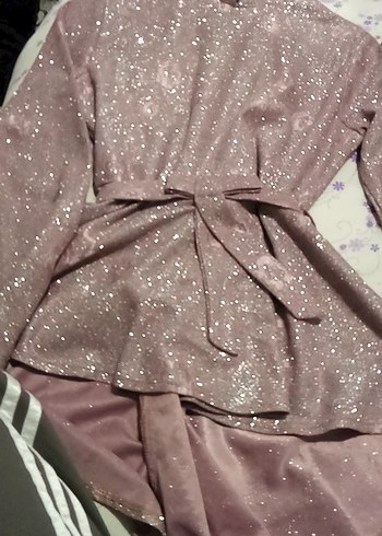 Pembe Parlak Önü Kısa Arkası Uzun Elbise - Görsel 2