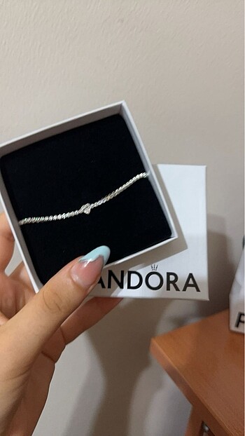 Pandora Işıltılı kalp Pandora