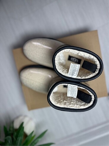 39 Beden UGG - BOT