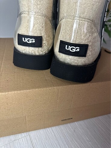 38 Beden UGG - BOT