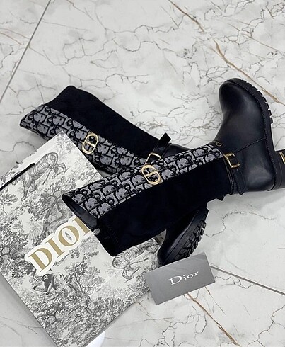 Dior DİOR