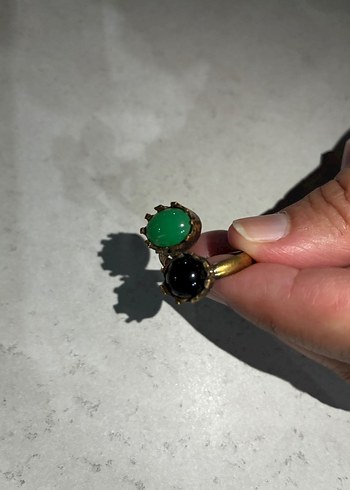Yeşil ve Siyah Parlak Gotik Yüzük - Görsel 2
