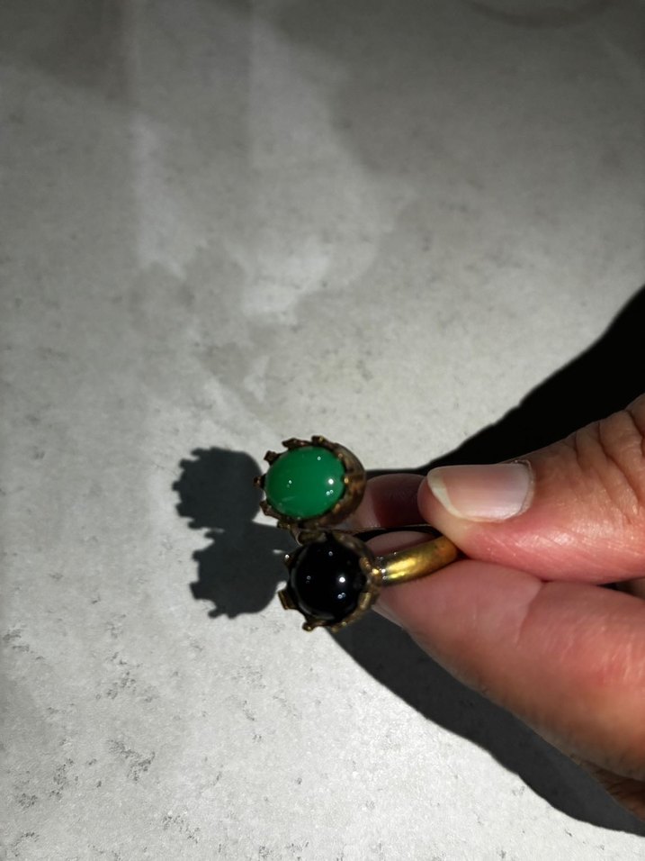 Yeşil ve Siyah Parlak Gotik Yüzük - Görsel 3