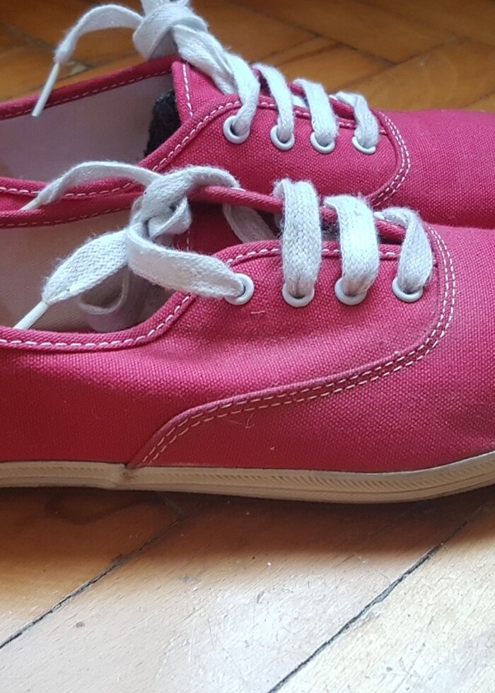 Keds marka temiz cok az giyilmis spor ayakkabi - Görsel 2