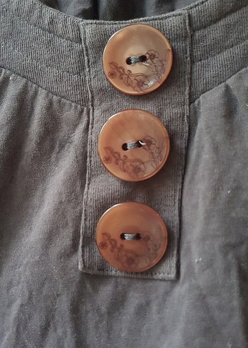 Düğmeli gri bol kesim bluz - Görsel 2