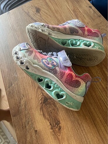 33 Beden çeşitli Renk Skechers 33 numara ışıklı ayakkabı