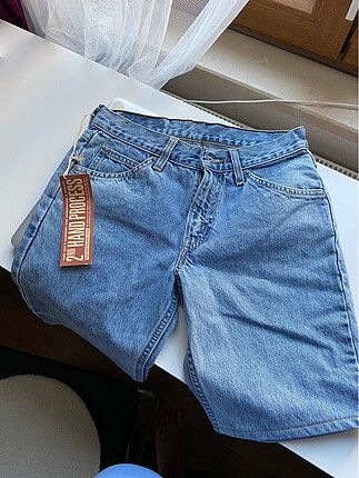 Levis şort