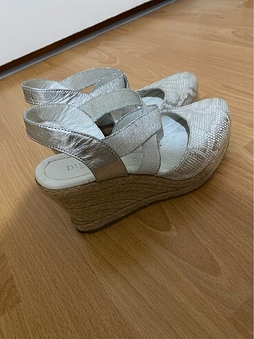 35 Beden gri Renk Divaresse platform sandalet