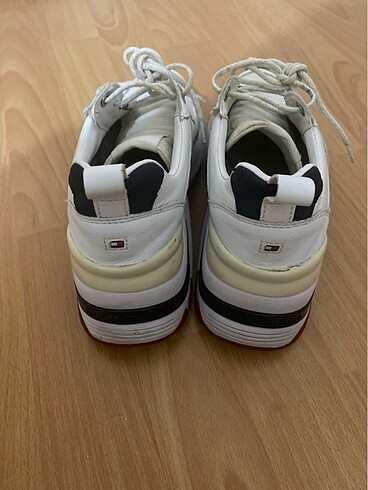 36 Beden beyaz Renk Tommy Hilfiger spor ayakkabı
