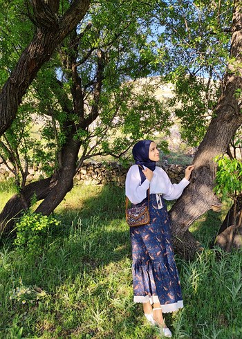 Püsküllü, Bağcıklı Bohem Uzun Etek