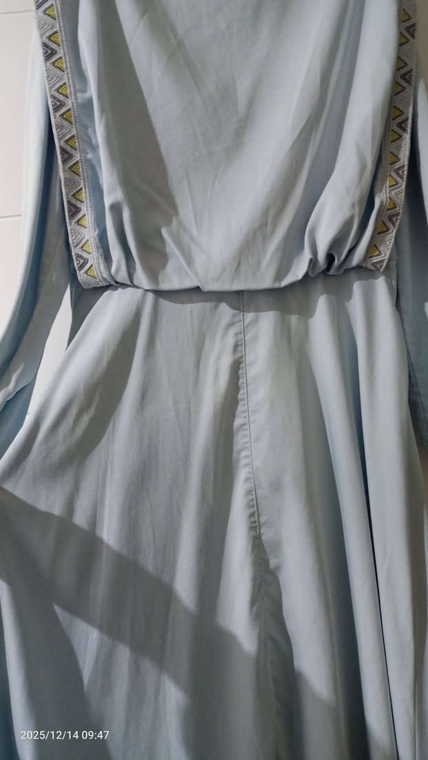 #Tuğba Buz Mavi Nakışlı Tesettür Elbise - Görsel 3