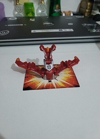 Bakugan dragonoid colossus savaş ekipmanı