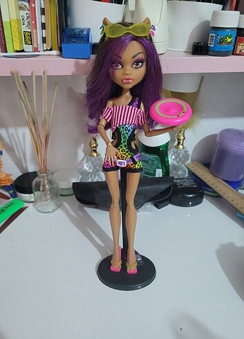 Rezerve.Clawdeen Wolf Gloom Beach