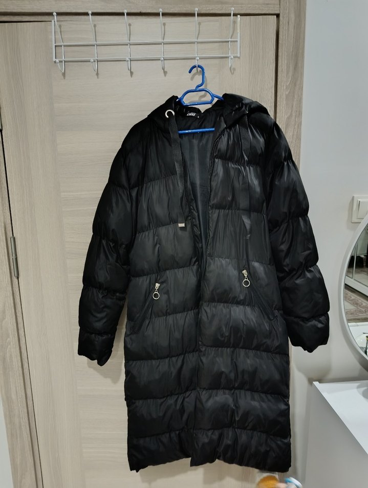 Siyah Kapüşonlu Uzun Kadın Kış Montu - Görsel 2