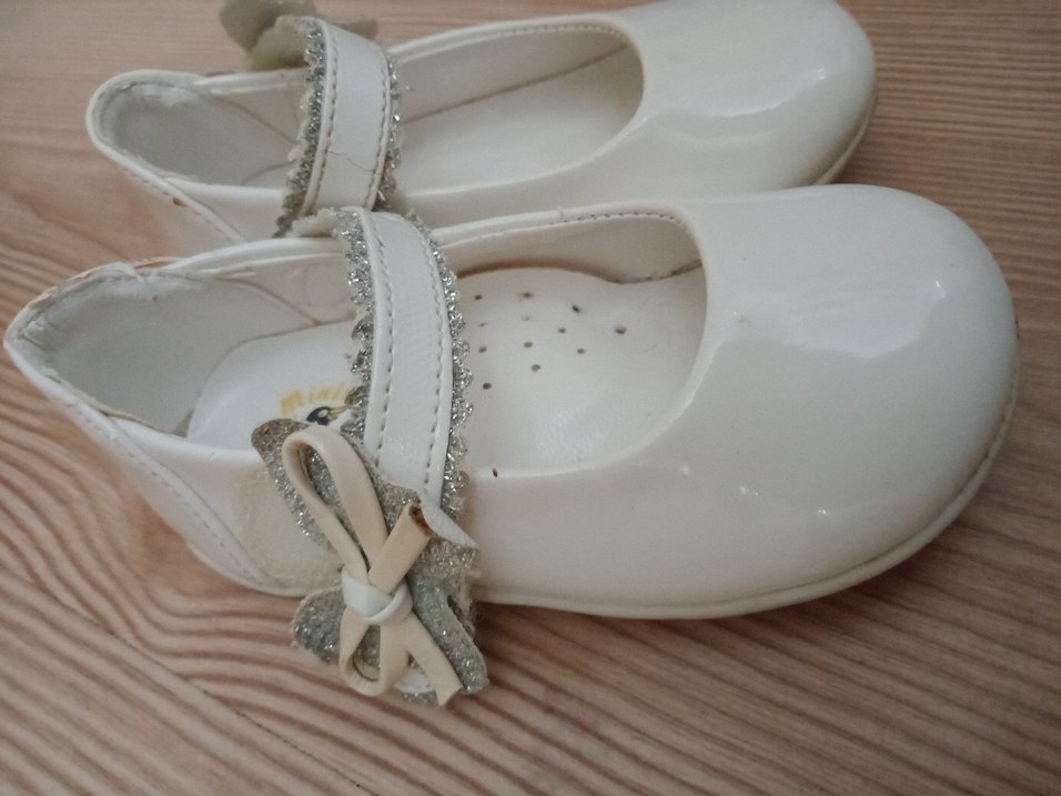 Beyaz Tokalı Kız Çocuk Babet Ayakkabı - Görsel 2