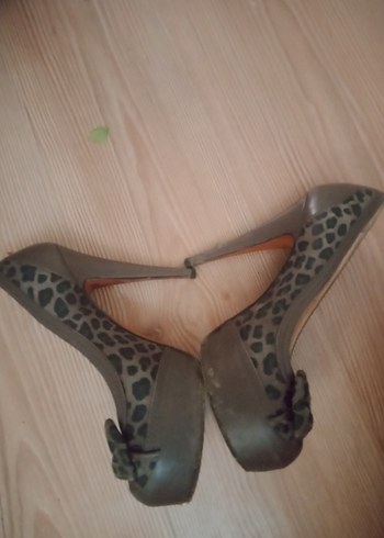 leopar Desenli Stiletto Kadın Ayakkabı