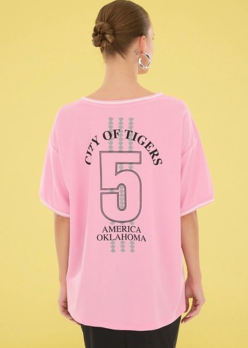 Trendyol & Milla Pembe Baskılı Oversize Kadın Tişört