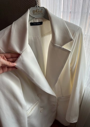 Düğmeli Beyaz Kadın Blazer Ceket - Görsel 3